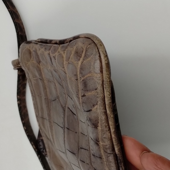 Dooney & Bourke Crocodile Embossed Beige Mini Slim Bag Bayou Collection - Picture 4 of 11